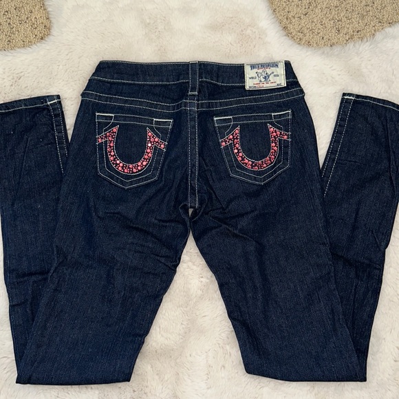 NWOT AUTHENTIC TRUE RELIGION DARK PINK CRYSTAL POCKET DENIM JEANS - Picture 2 of 8